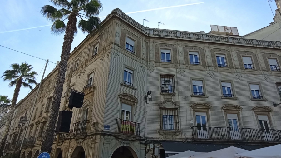 CEE DE UN PISO EN LA PLAZA DE LAS MONJAS DE HUELVA